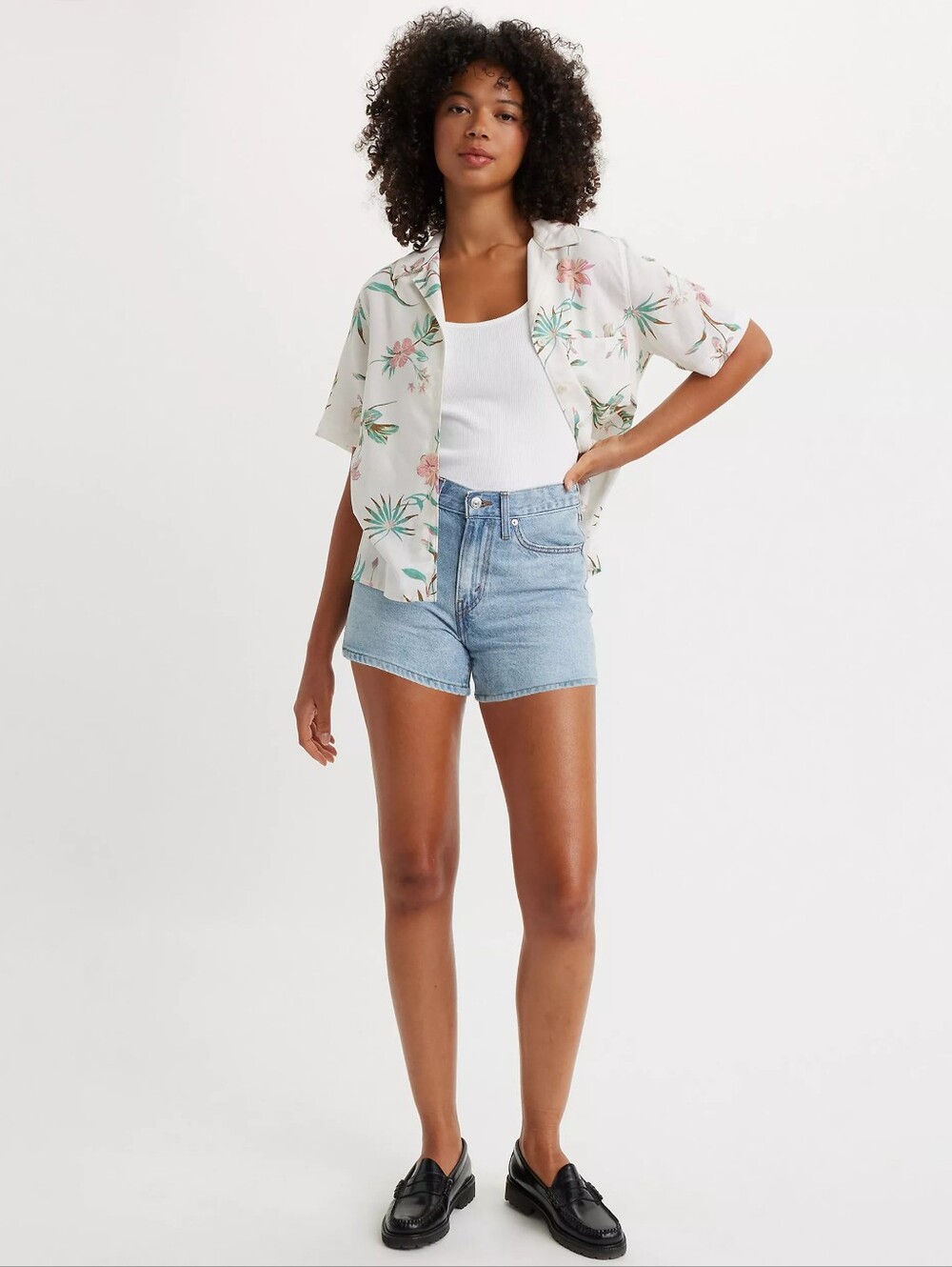 Levi's Premium Mom Shorts Women's Size 31 High Rise Denim Shorts NWT